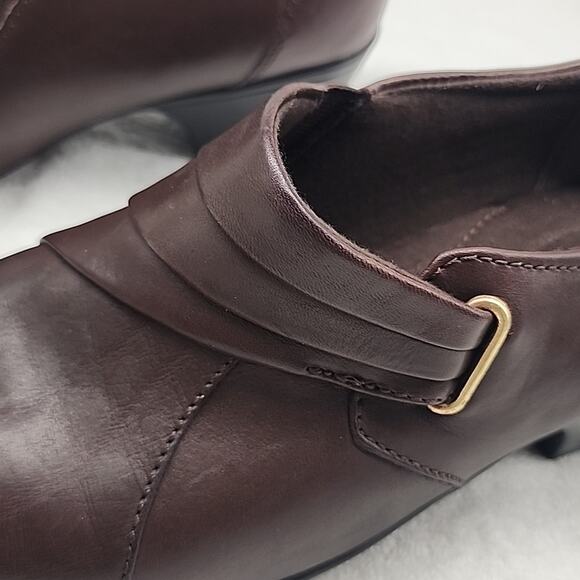 CLARKS BANDABLES BROWN HEELED LOAFERS BOOTIES LEATHER LADIES 8.5 GUC BROWN - Picture 6 of 16